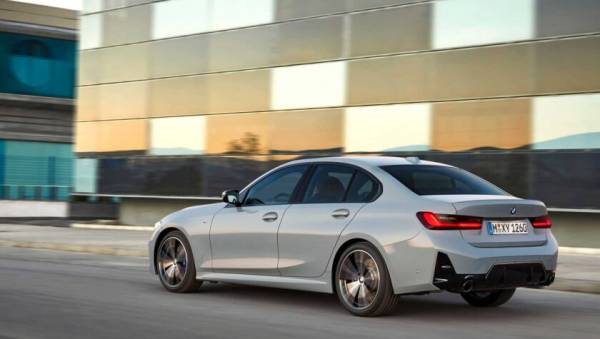 Рестайлинг BMW 3-серии G20: новый салон и фейслифтинг 101 9a80bd498b162cdd8e2b6d179723f5d2