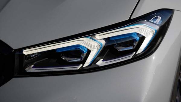 Рестайлинг BMW 3-серии G20: новый салон и фейслифтинг 109 da99999640552fc38a49224d2aea55ad