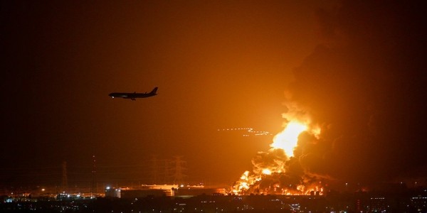 «Формула-1» ради денег готова поехать под бомбежкой. Иначе останется без контрактов на полмиллиарда долларов «Формула-1» ради денег готова поехать под бомбежкой. Иначе останется без контрактов на полмиллиарда долларов