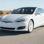 Автомобили Tesla в очередной раз стали дороже
