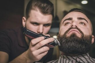 Как современный барбершоп улучшает сервис - техники стрижки и бритья