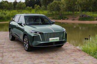 Hongqi HS6