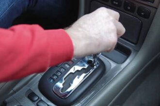 завести коробку-автомат