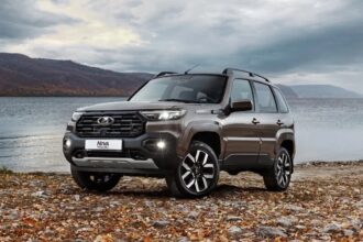 Lada Niva Travel