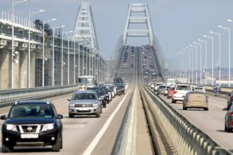 Движение по Крымскому мосту