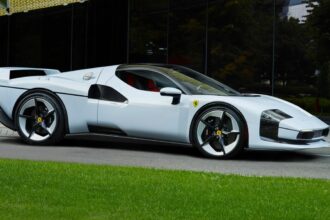 Ferrari SC40