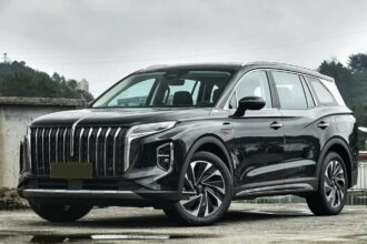 Hongqi HS7