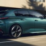 Peugeot 308 обрел новое лицо