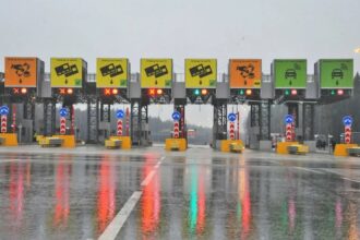 Платный проезд по всем улицам: автомобильное сообщество восприняло идею в штыки