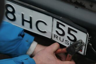 поменять номера