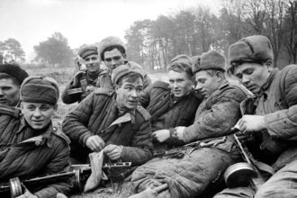 советские военные