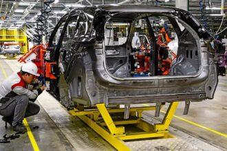 Венгрия приглашает Россию поработать на автозаводе Китая
